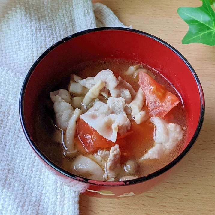 豚バラ肉としめじの中華トマトスープ